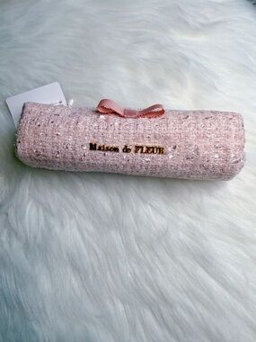 Pink bow tweed cosmetic pouch Maison de fleur